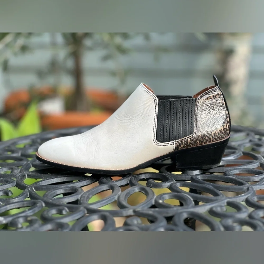 Coach — Devin Shootie Boots